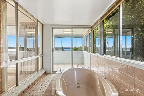 Property photo of 9 Ocean Road Batehaven NSW 2536