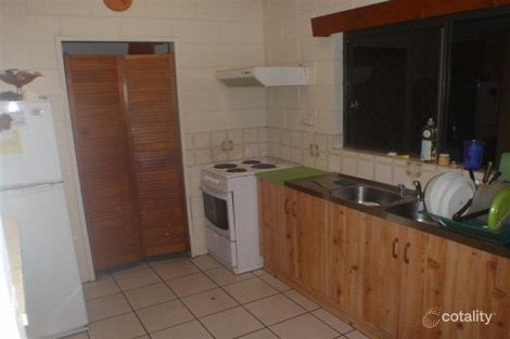 Property photo of 17 Lobelia Court Mooroobool QLD 4870