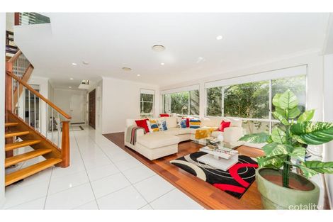 Property photo of 8 Quayside Drive Helensvale QLD 4212