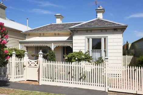 8 Violet Gr, Hawthorn, VIC 3122