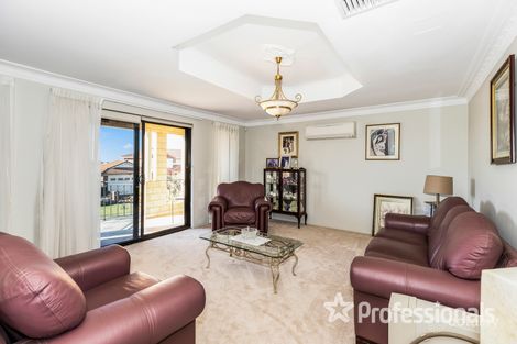Property photo of 10 Dandenong Way Alexander Heights WA 6064