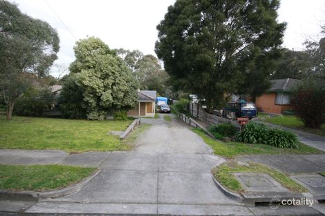 8 Shane Cres, Croydon South, VIC 3136