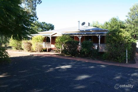 23 Silica Rd, Emerald, QLD 4720