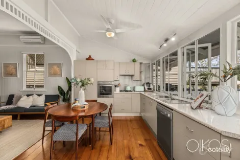 Property photo of 84 Coopers Camp Road Bardon QLD 4065