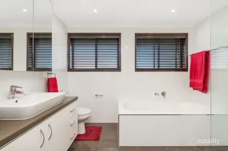 Property photo of 10 Memphis Street Minto NSW 2566