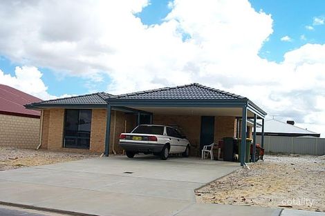 25 Cardiff Loop, Huntingdale, WA 6110