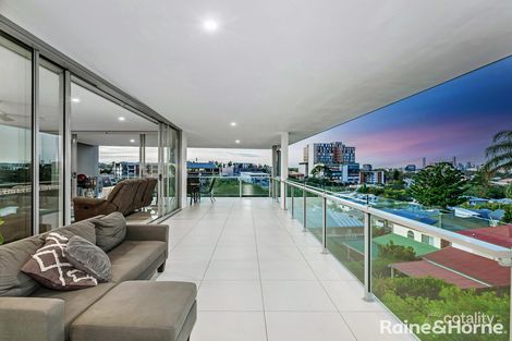 Property photo of 16 Kings Road Taringa QLD 4068