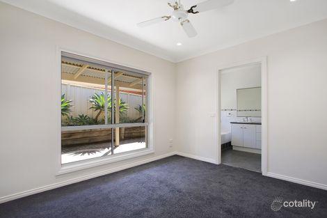Property photo of 9 Chatterton Place West Albury NSW 2640