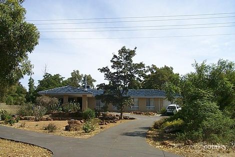 9 Madera Pl, Lesmurdie, WA 6076