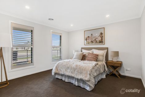 Property photo of 271 St Germain Boulevard Clyde North VIC 3978