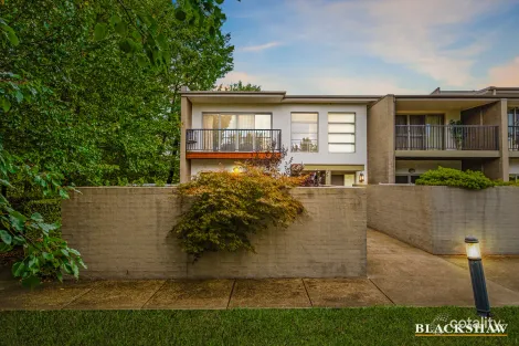 Property photo of 4/33 Eggleston Crescent Chifley ACT 2606
