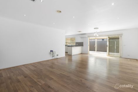 Property photo of 15 Greenside Crescent Keysborough VIC 3173