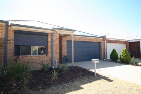 15 Viognier Link, Pearsall, WA 6065