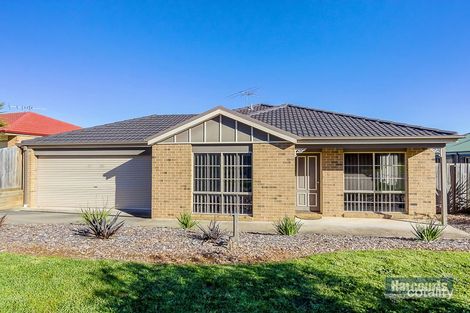 Property photo of 2 Emma Close Drouin VIC 3818