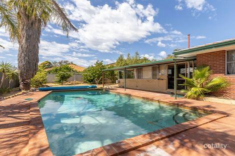 Property photo of 4 Hadlow Place Thornlie WA 6108