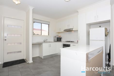 Property photo of 5 Delwyn Close Thomastown VIC 3074