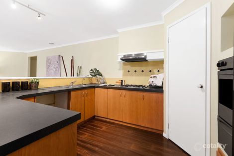 Property photo of 8 Grandiflora Grove Bundoora VIC 3083