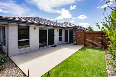 2/7 Senator Ct, Newnham, TAS 7248
