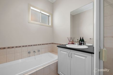 Property photo of 2/34 Heath Avenue Oakleigh VIC 3166