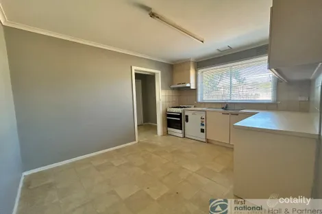 Property photo of 2/8 Jane Street Berwick VIC 3806