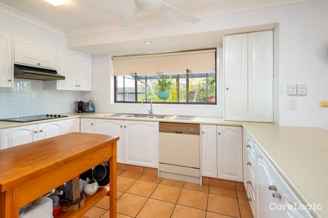 Property photo of 32 Hume Parade Paradise Point QLD 4216