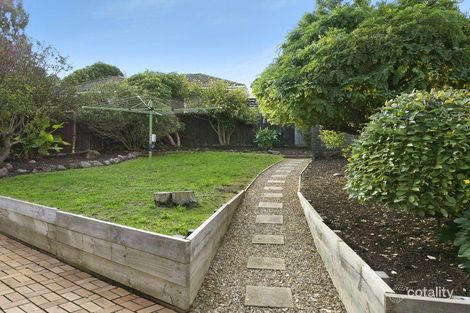 Property photo of 11 Ellen Court Burwood VIC 3125
