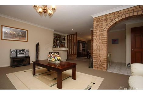 Property photo of 25 Banbury Crescent Chipping Norton NSW 2170