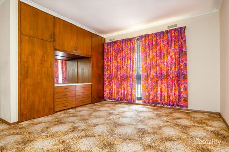 Property photo of 1 Hakea Street Kennington VIC 3550