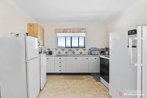Property photo of 27 Nicholson Street Emu Park QLD 4710