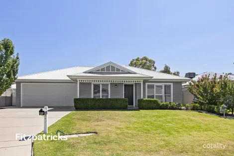 Property photo of 37 Bradman Drive Boorooma NSW 2650