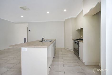 Property photo of 22 Ruthven Circuit Wodonga VIC 3690