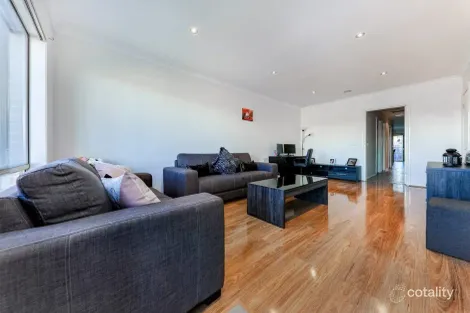 Property photo of 2/88 Conquest Drive Werribee VIC 3030