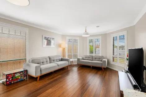 Property photo of 11 Oldtrack Place Hoppers Crossing VIC 3029