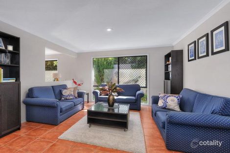 Property photo of 13 Kettleton Close Bridgeman Downs QLD 4035