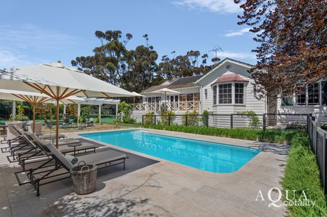 2 Daveys Bay Rd, Mount Eliza, VIC 3930