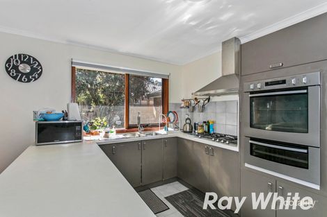 Property photo of 15 Paperbark Place Knoxfield VIC 3180