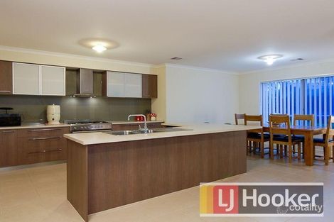 Property photo of 36 Tralee Circuit Narre Warren VIC 3805