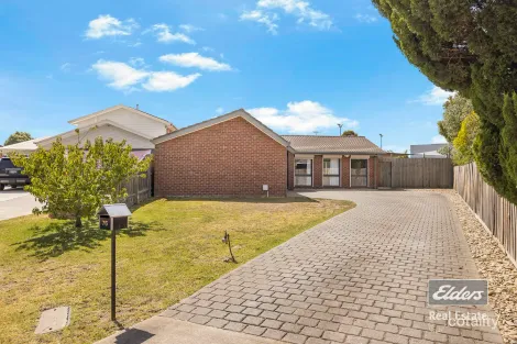 76 Whitsunday Dr, Hoppers Crossing, VIC 3029