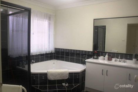 Property photo of 8 Buckley Close Fairfield West NSW 2165