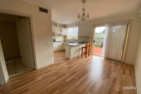 Property photo of 12 Silverbirch Rise Mill Park VIC 3082