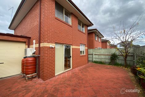 Property photo of 12 Silverbirch Rise Mill Park VIC 3082