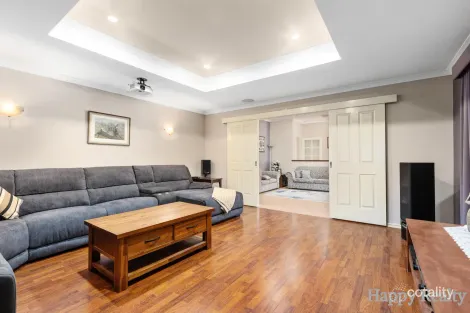 Property photo of 9 Edmonton Road Canning Vale WA 6155