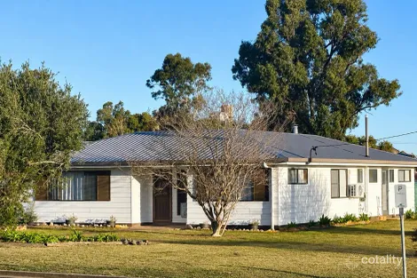 15 Mowen St, Clifton, QLD 4361