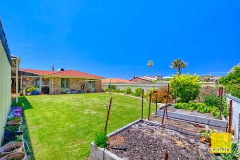 Property photo of 166 Bay View Drive Little Grove WA 6330