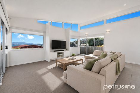 Property photo of 2/651 Oceana Drive Tranmere TAS 7018
