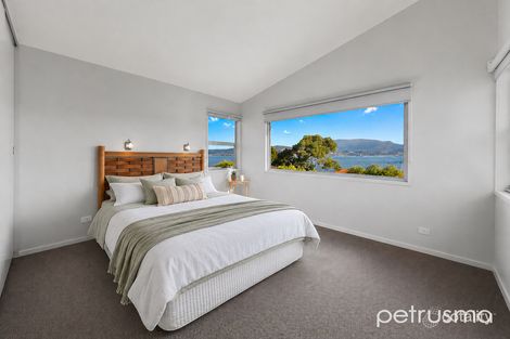 Property photo of 2/651 Oceana Drive Tranmere TAS 7018