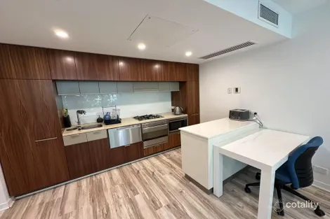 215/10 Pidgeon Cl, West End, QLD 4101