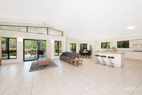 14 Lasindra Ct, Bushland Beach, QLD 4818