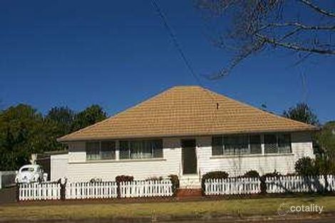 42 Taylor St, Newtown, QLD 4350