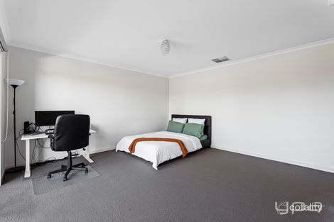 Property photo of 18 Marathon Boulevard Craigieburn VIC 3064